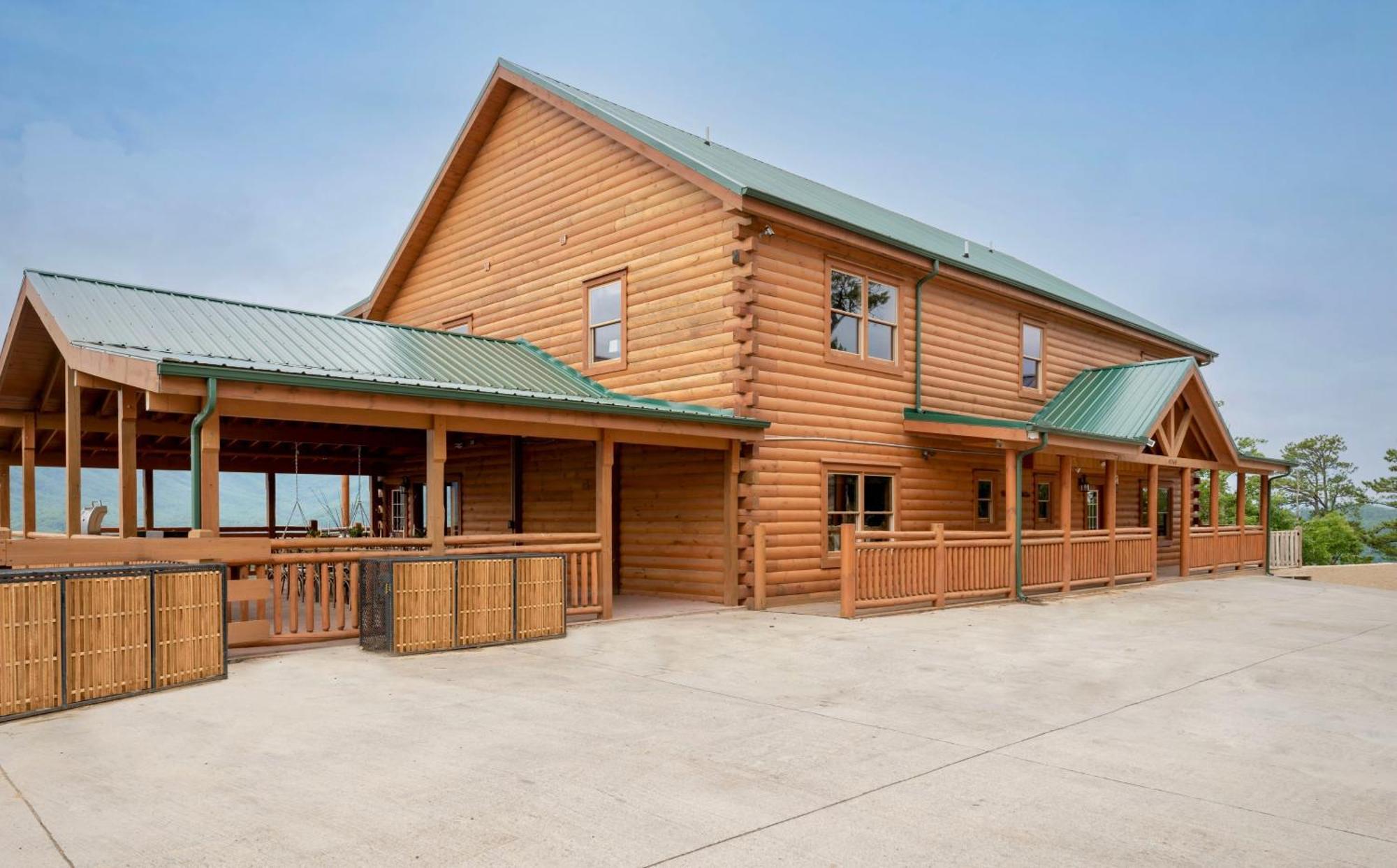 Sugarland By Avantstay Sleeps 28 Home Theatre Two Hot Tubs Indoor Pool Incredible Views Pigeon Forge Eksteriør bilde
