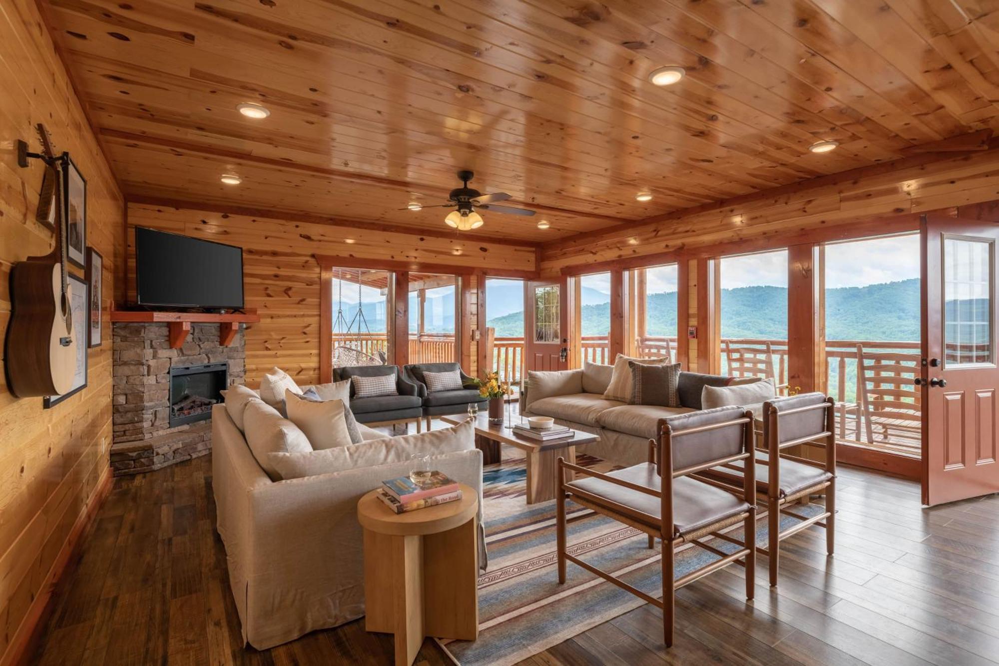 Sugarland By Avantstay Sleeps 28 Home Theatre Two Hot Tubs Indoor Pool Incredible Views Pigeon Forge Eksteriør bilde